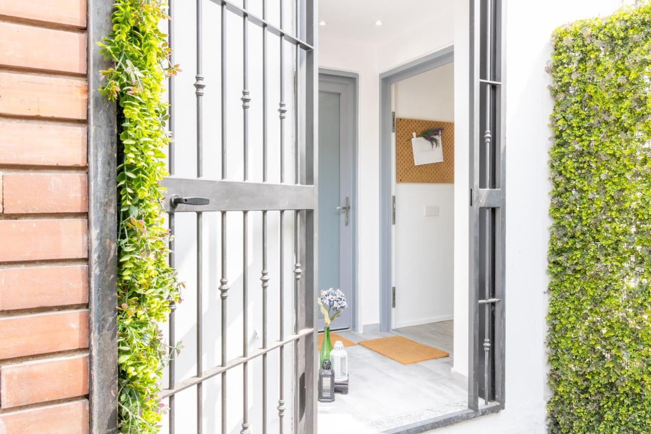Navigli - Chic And Sophisticated Home In Milan Milão Exterior foto